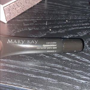 Mary Kay concealer